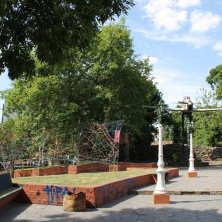 Tejido de estructuras en la plaza del avión - Taller de integración